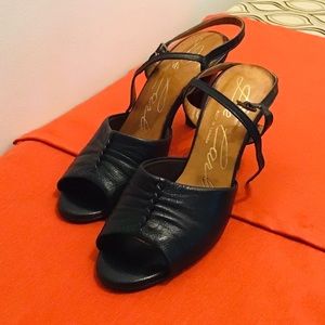 Vintage Navy Blue Leather Sandals NEW